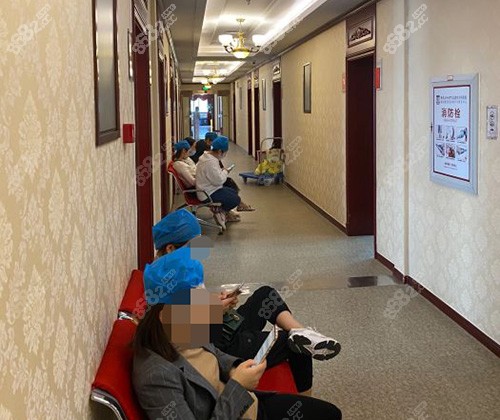 南京医科大学友谊整形医院走廊