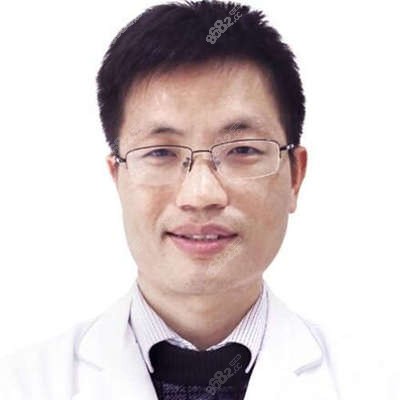 何锦泉院长照片