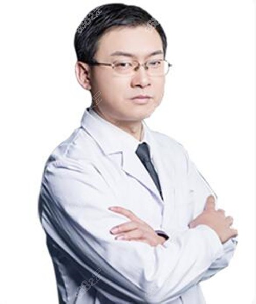 乌市华美整形医院黄江泊