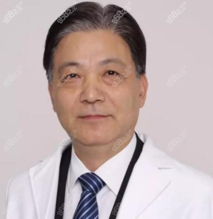 上海东方江华和北京八大处蒋海越哪个做耳再造效果好