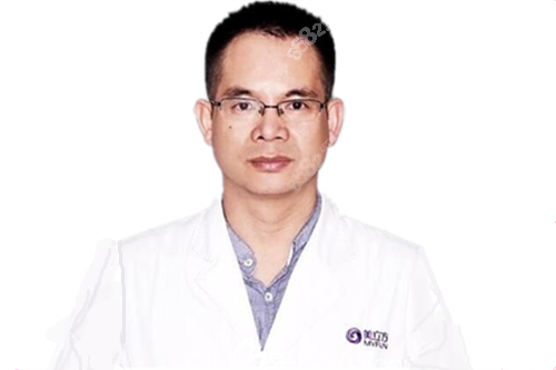 向宏伟鼻整形医生