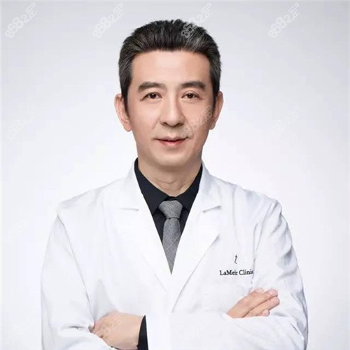 朱灿鼻整形医生