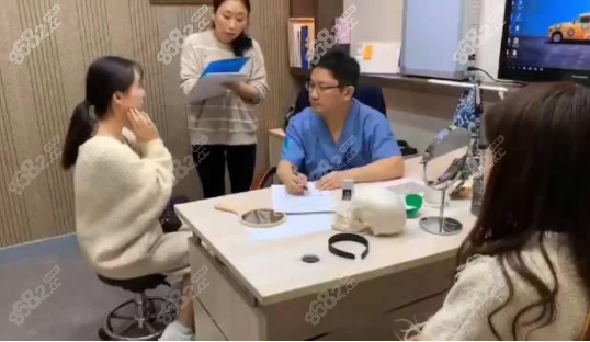 韓國磨骨醫(yī)生金一秀面診圖