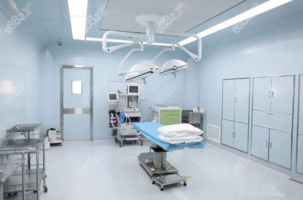 公开广州美莱做3d生物束带的手术室环境.jpg