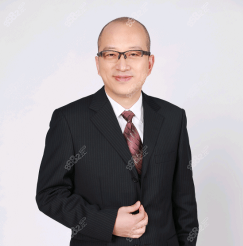 吴刚博士