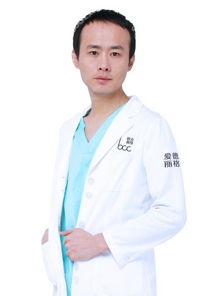 大连爱德丽格整形医生冯守运