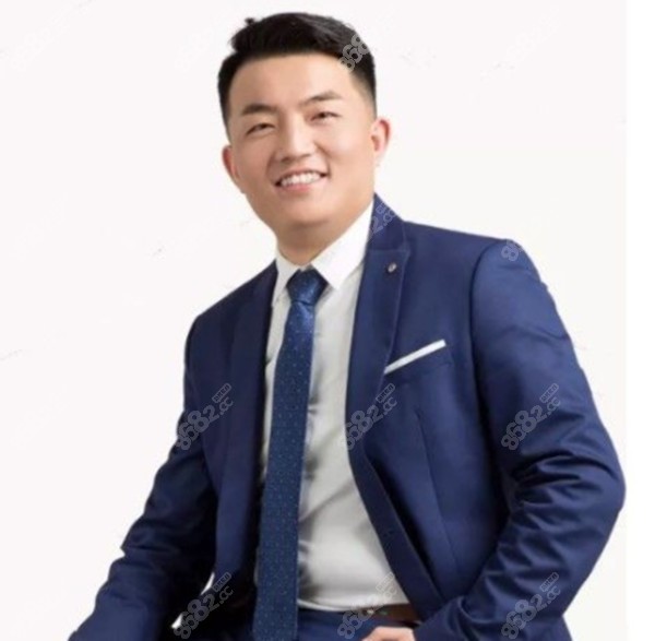 西安圣贝口腔正畸医师何晓天示意图