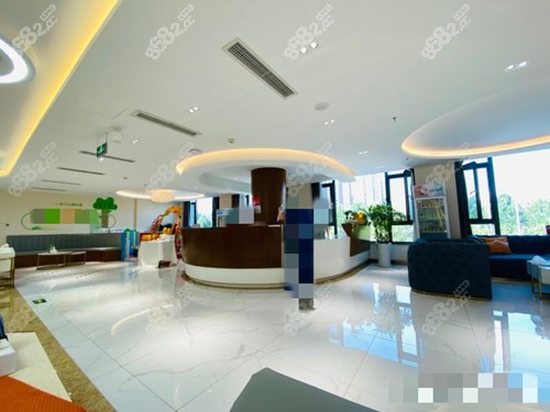 青島華顏美醫(yī)療美容醫(yī)院大廳