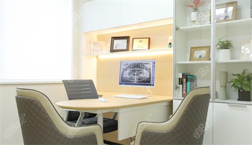 北京美冠塔口腔诊疗室