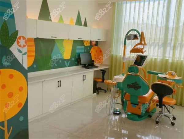 咿呀口腔儿童牙椅