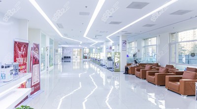 日照博恩口腔大厅.jpg