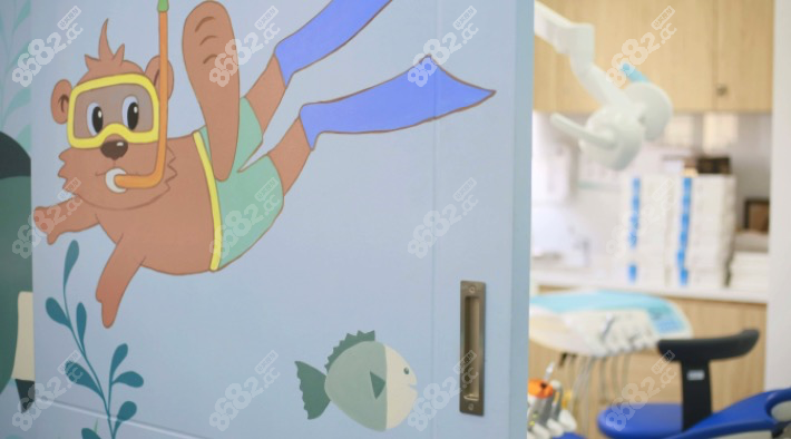 上海曙康口腔医院儿童诊疗室