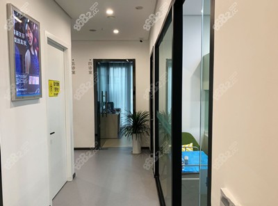 重庆九泷齿科走廊2.jpg