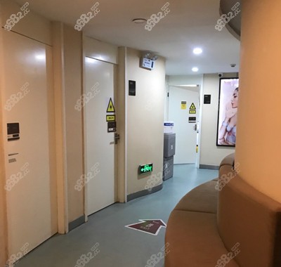 长沙艺星整形医院走廊