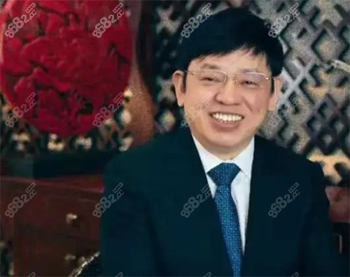 隆鼻醫(yī)生：