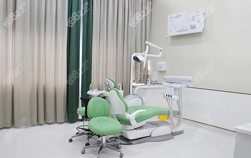 佛山登特口腔医院诊疗室