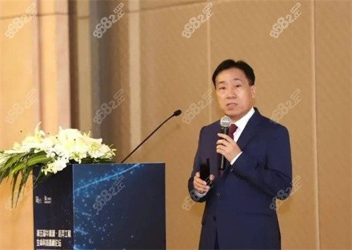 在上海耳再造医生排名中九院的石润杰做小耳再造很不错