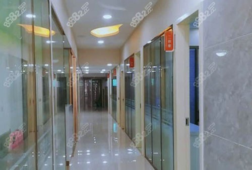 郑州欣雅美口腔门诊部走廊