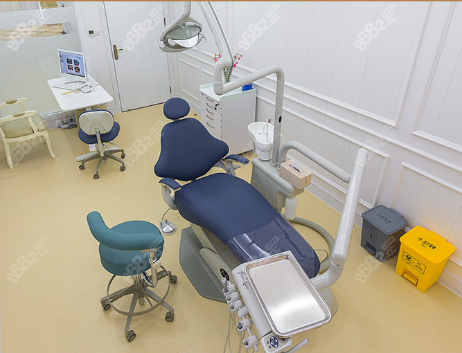 广州穗华口腔看牙设备