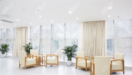 重慶團圓口腔醫(yī)院休息區(qū)