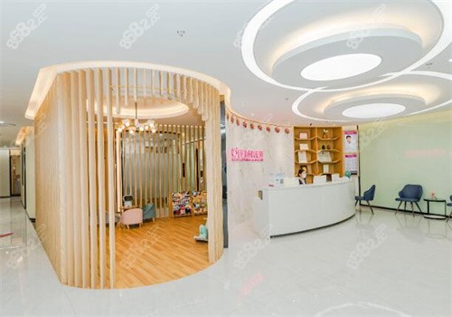 爱康健口腔连锁机构大厅