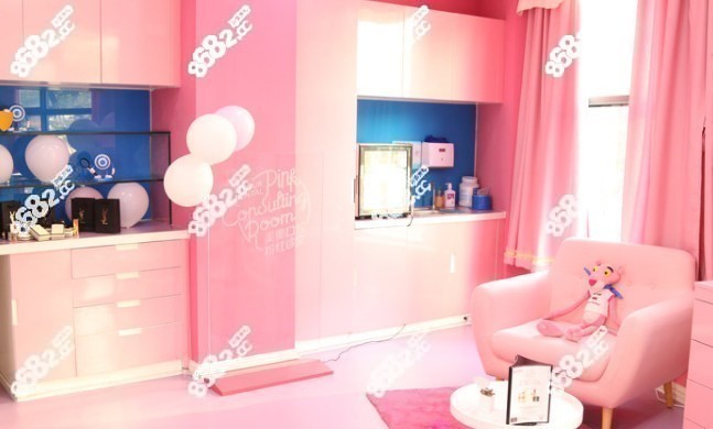 南京美奥口腔的粉色就诊室