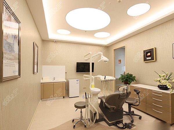 北京劲松口腔医院诊室