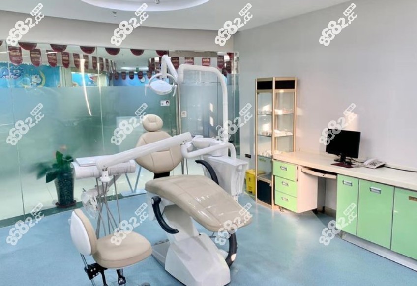 济南维乐口腔室内就诊环境及牙椅