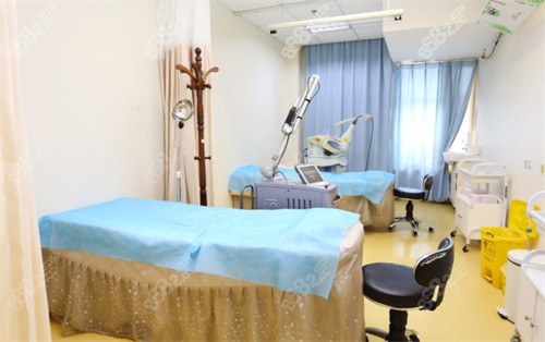 上海华美整形医院诊疗室