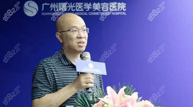 吴毅平隆胸怎么样?