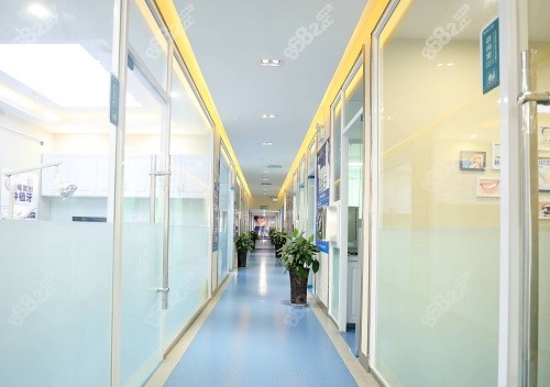 洛阳济仁口腔门诊部走廊