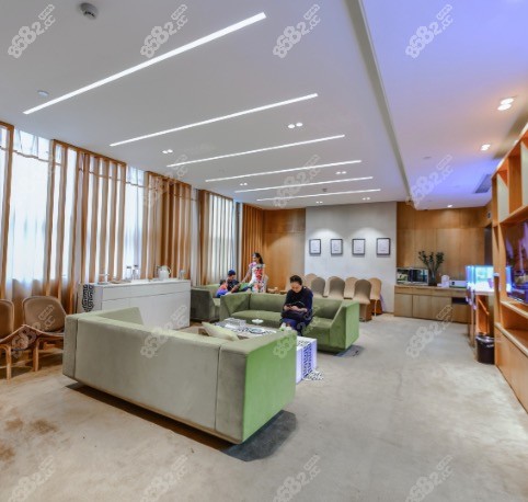 重慶藝星整形醫(yī)院休息區(qū)環(huán)境