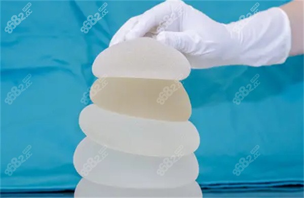 隆胸要做多大的假体合适？