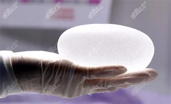 隆胸要做多大的假体合适？