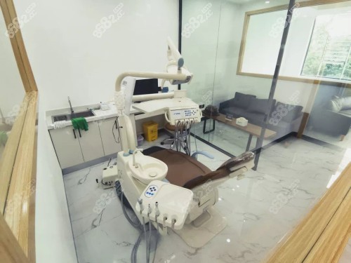 兴义博奥口腔治疗室