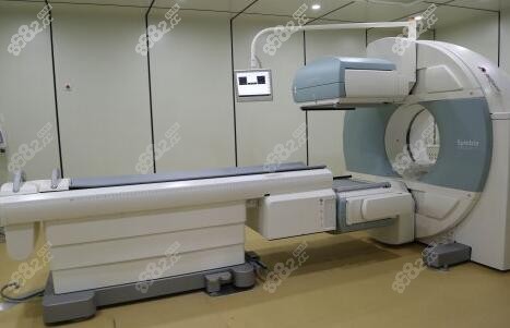 舟山维乐口腔门诊部医生.jpg