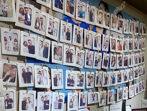 <!--<i data=20240705-sp></i>-->口腔醫(yī)生與患者合影 <!--<i data=20240705-sp></i>-->口腔醫(yī)生與患者合影