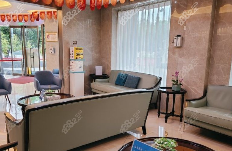 成都团圆口腔种植牙价格表
