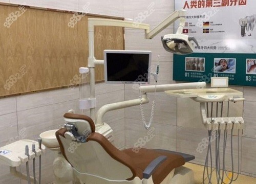 黄江莞口口腔门<span style=