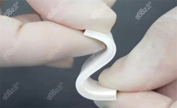 生物补片隆胸到底有没有用