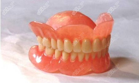 无牙颌种植修复注意事项及价格介绍