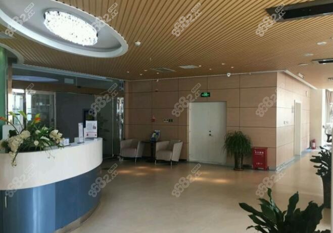乌鲁木齐美奥口腔哪个医生好？正畸医生赵郡凡 和张圣医生技术靠谱