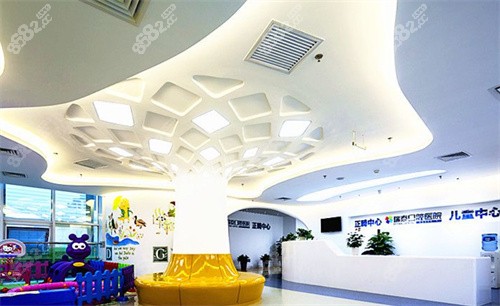 北京瑞泰口腔医院大厅图