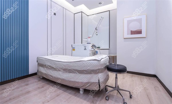 重慶銅雀臺整形醫(yī)院治療室
