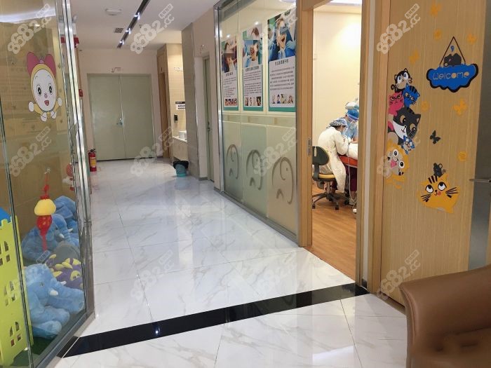 这是中山大象口腔诊室门口