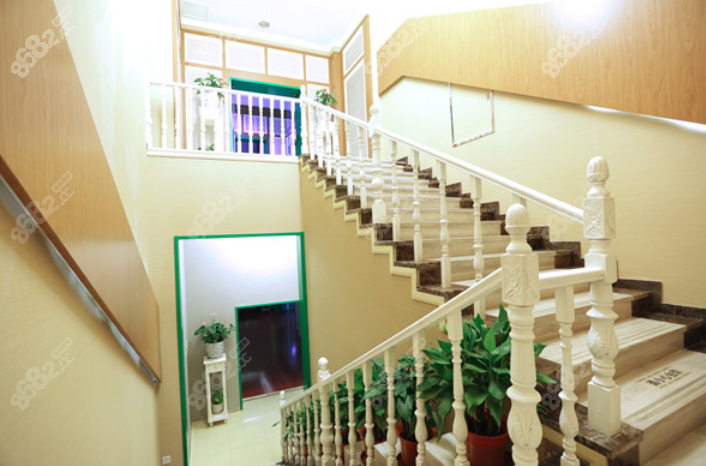 王明利能做脂肪修復(fù)么