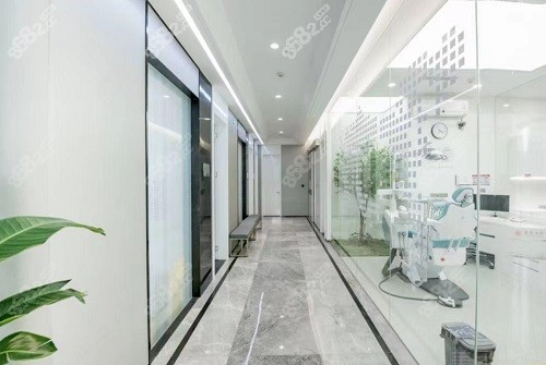 广大口腔医院走廊
