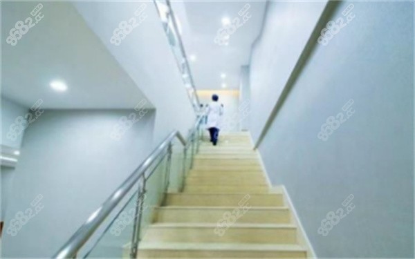 宁夏牙博士口腔医院楼梯