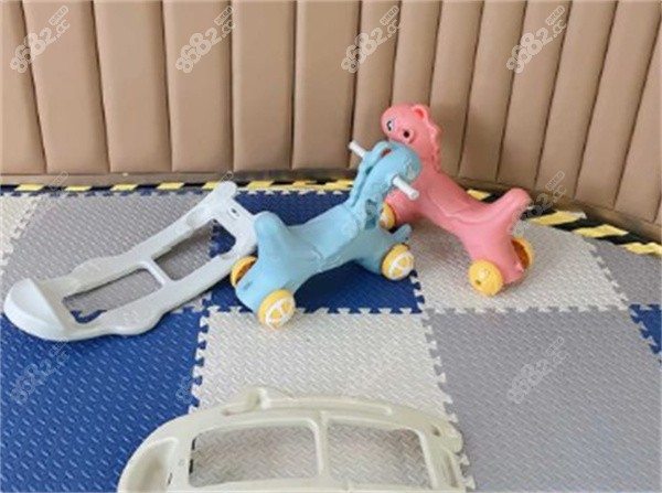 石嘴山小白兔口腔儿童娱乐区