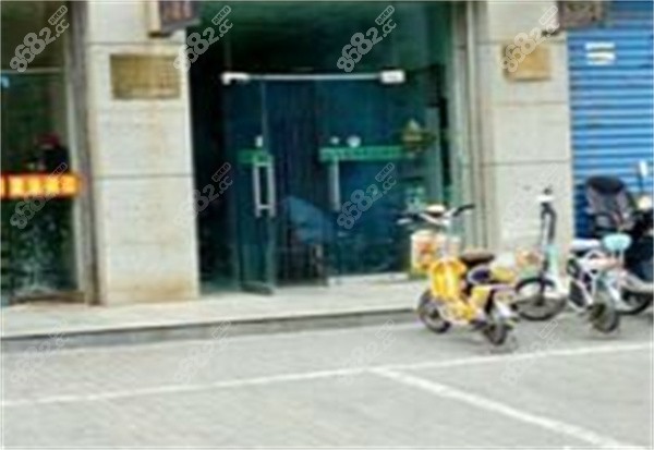 石嘴山小白兔口腔诊室门口